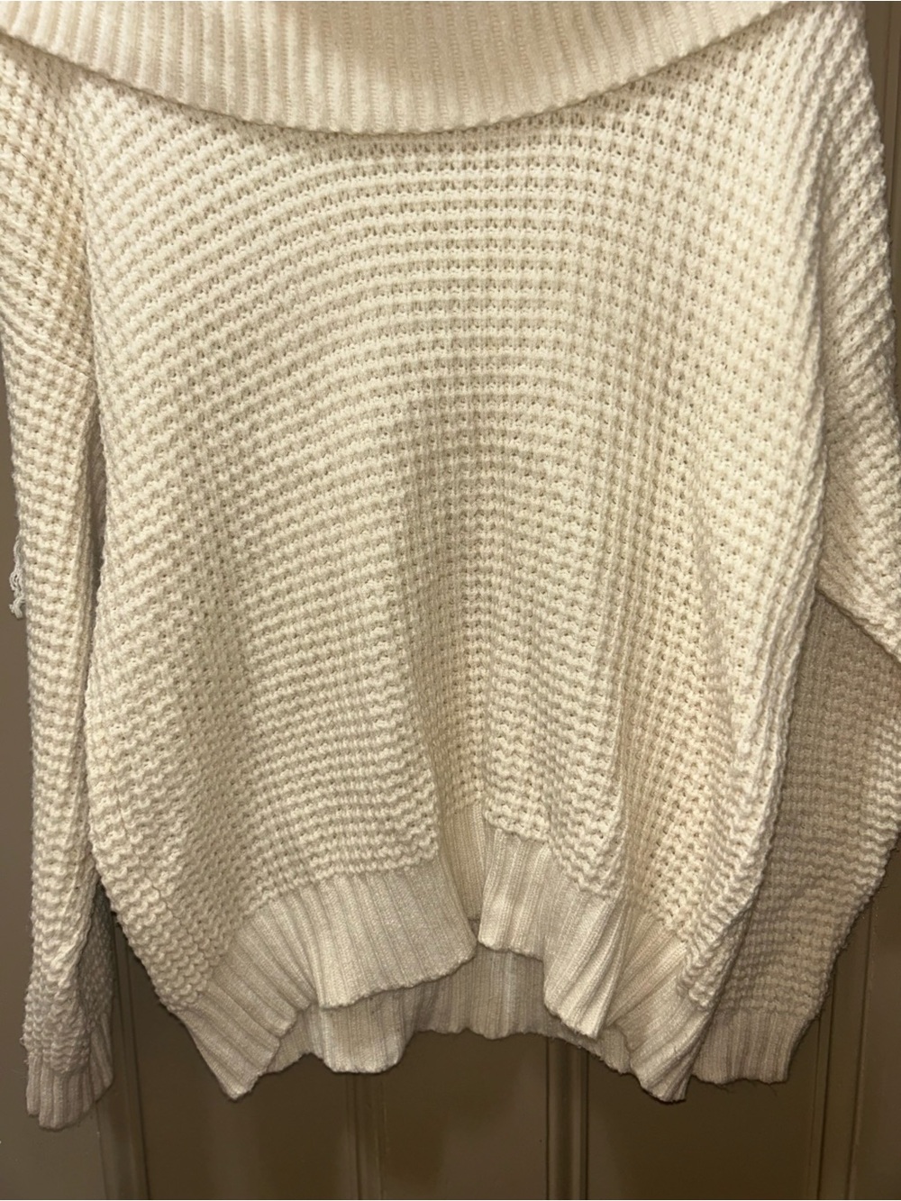 Modcloth Cream Off-Shoulder Waffle Knit Cowl Sweater size large - Picture 4 of 15